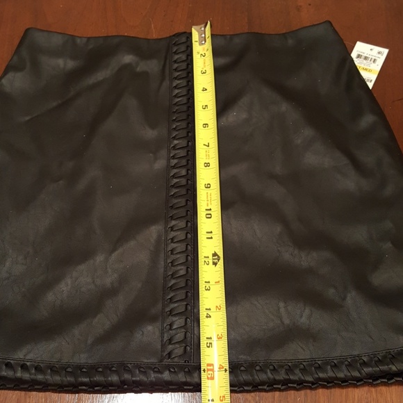 17:10 - INC Faux/Vegan Whip Stitch Mini Skirt - Picture 5 of 7